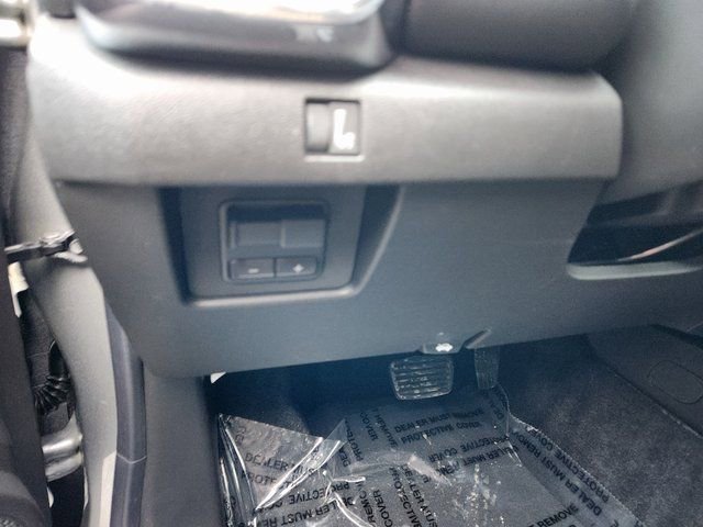 New 2026 GMC Canyon Elevation w/ Convenience Package image 19