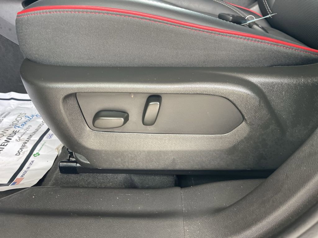 Used 2023 Buick Envision Essence w/ Sport Touring Package AWD/4WD image 12