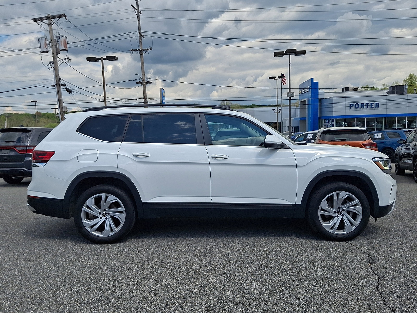Used 2023 Volkswagen Atlas SE w/ Panoramic Sunroof Package image 7