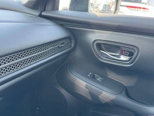 Used 2025 Honda HR-V Sport image 30