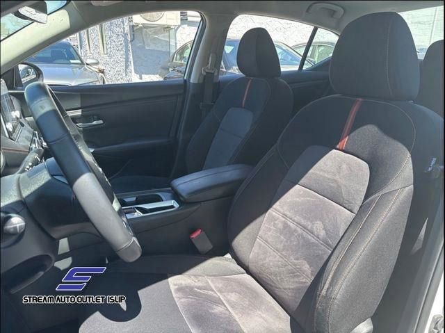 Used 2023 Nissan Sentra SR w/ Electronics Package image 27