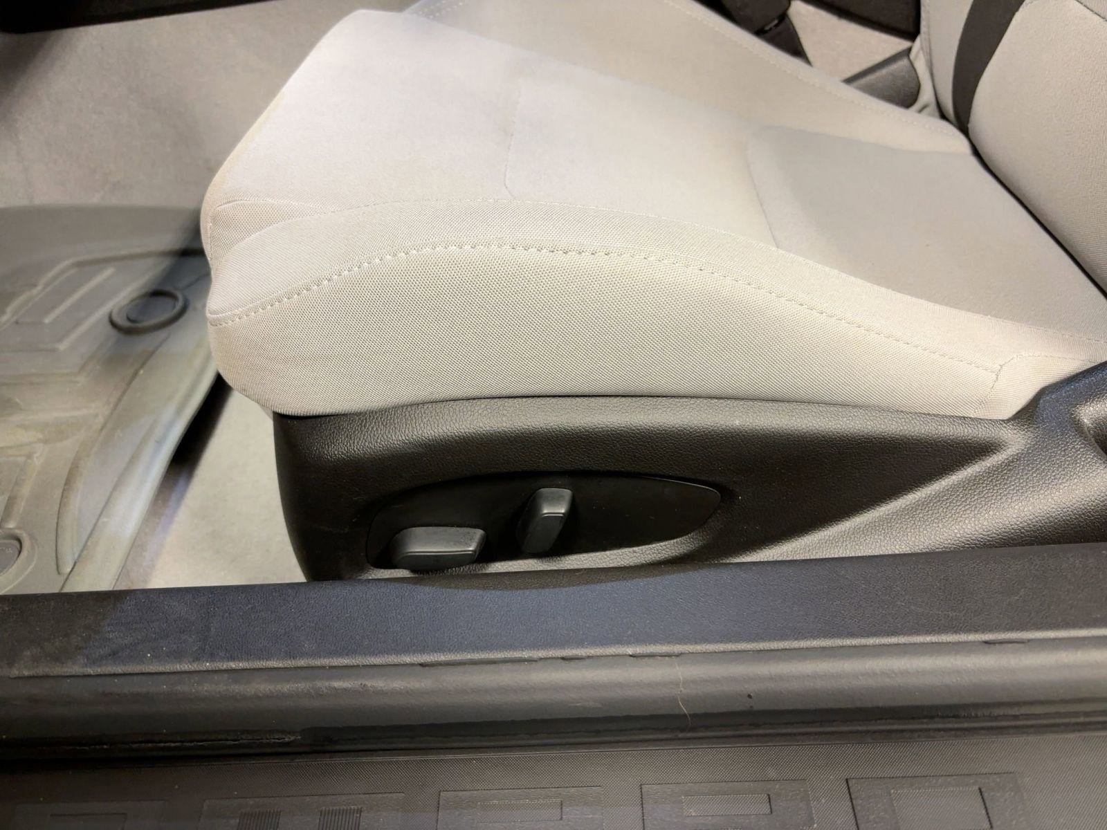 Used 2021 Chevrolet Camaro LT w/ Technology Package image 13