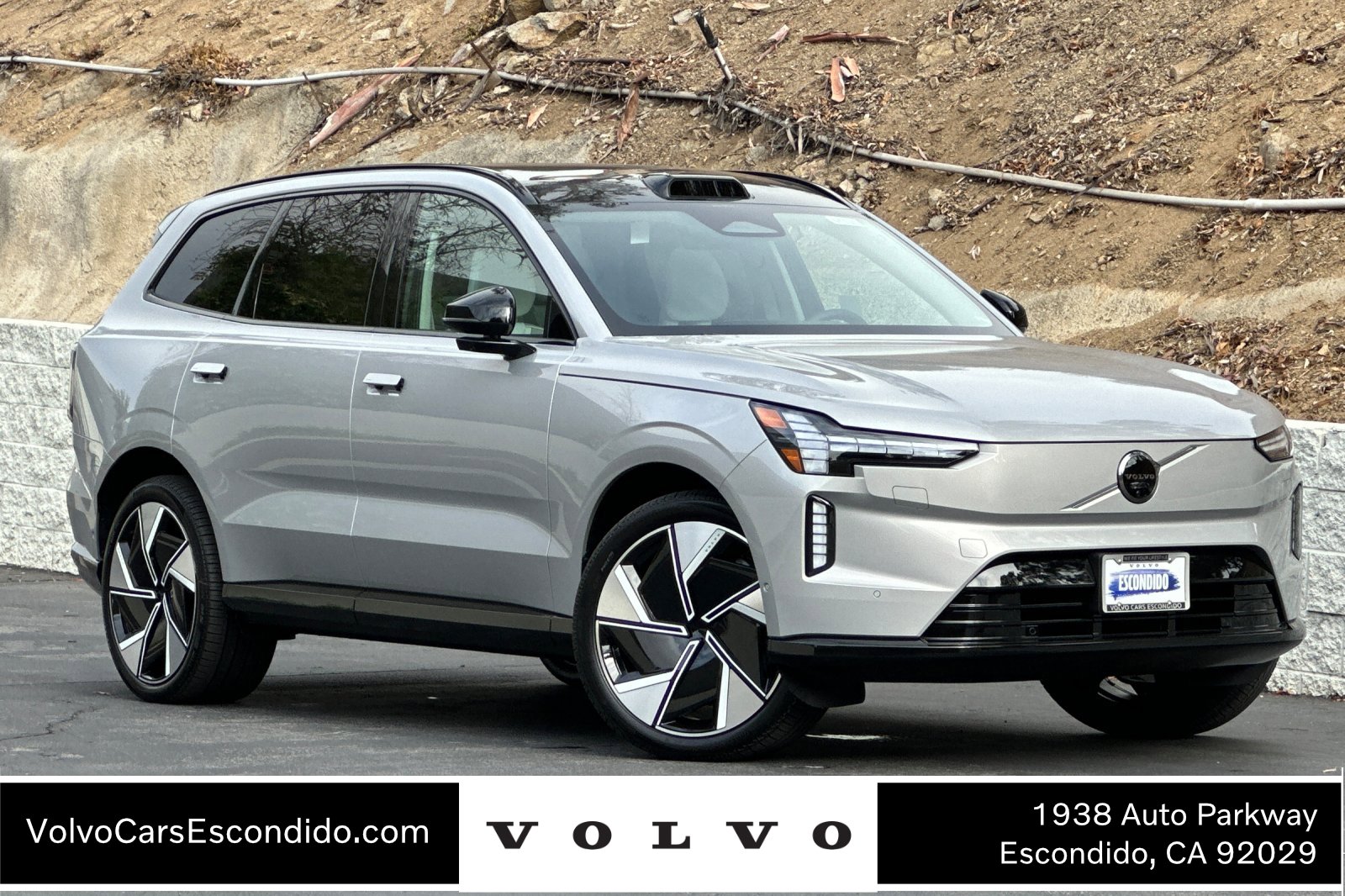 New 2025 Volvo EX90 Plus