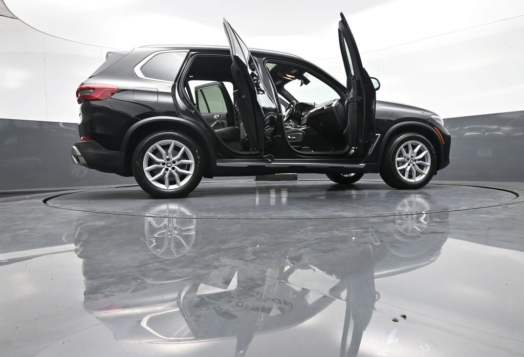 Used 2020 BMW X5 xDrive40i w/ Convenience Package image 52