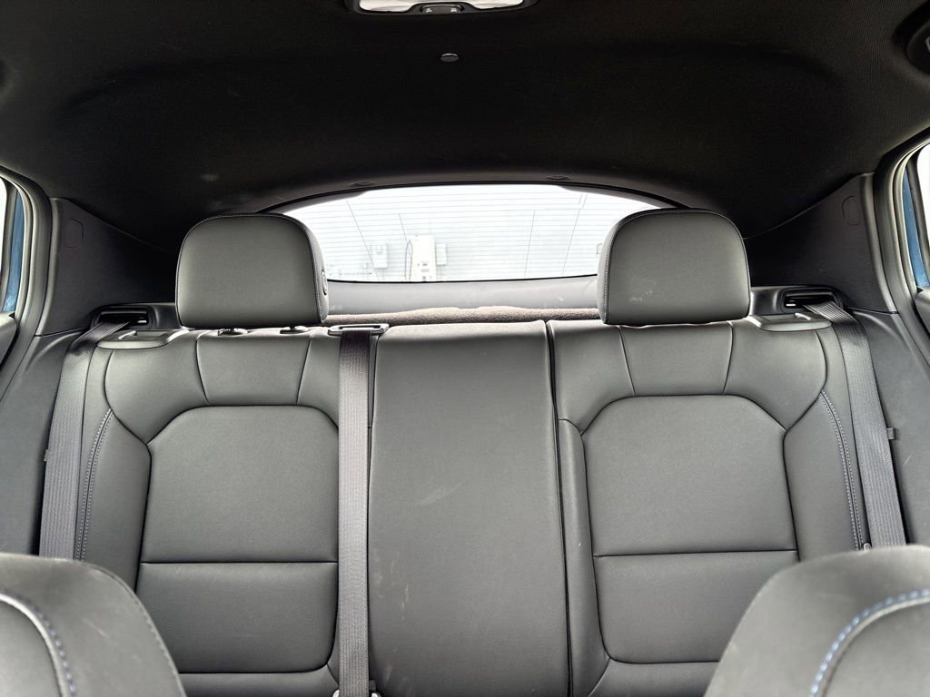 Used 2025 Buick Envista Sport Touring w/ Convenience II Package image 40