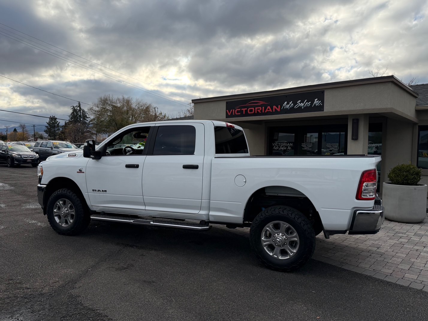 Used 2024 RAM 2500 Big Horn w/ Off Road Package AWD/4WD image 3