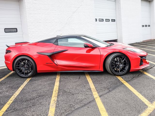 Used 2025 Chevrolet Corvette Z06 w/ Battery Protection Package image 11