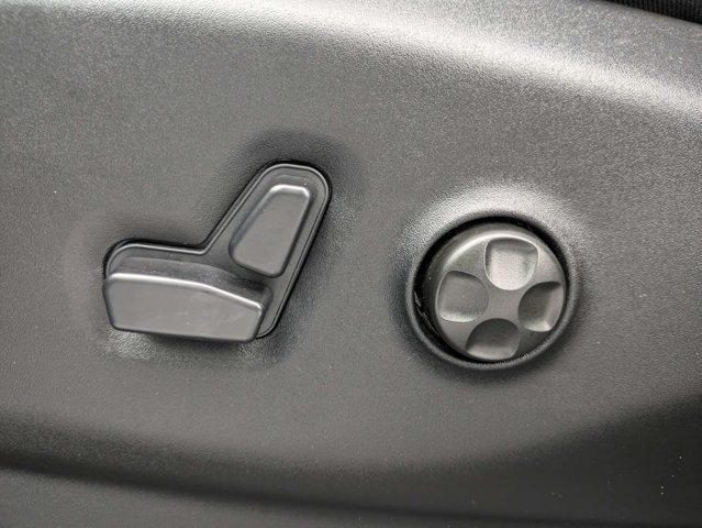 Certified 2026 Chrysler Pacifica Select FWD image 21