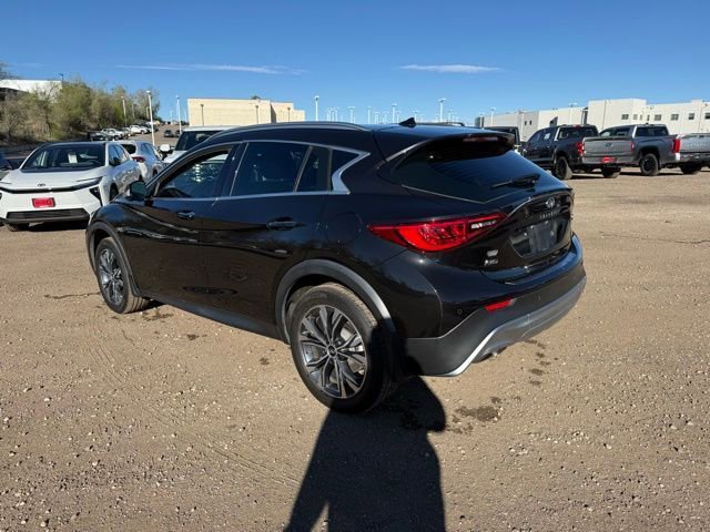 Used 2019 INFINITI QX30 Premium w/ Navigation Package image 3