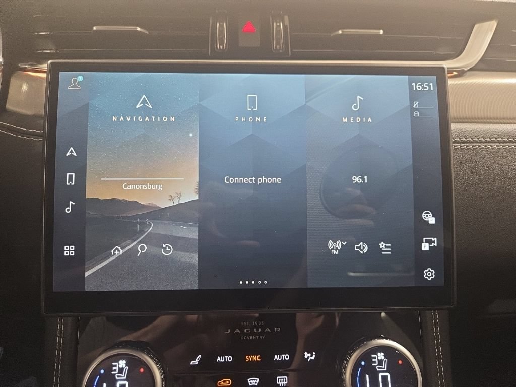 New 2026 Jaguar F-PACE R-Dynamic S AWD/4WD image 10