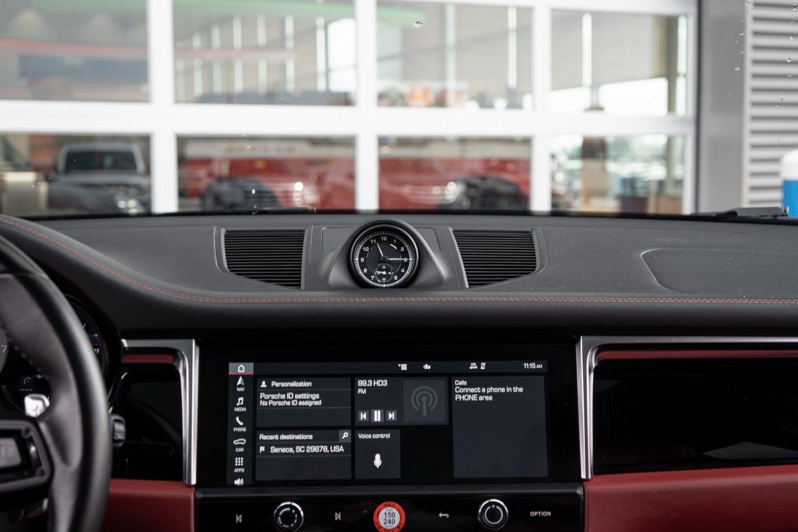 Used 2022 Porsche Macan S w/ Premium Package Plus image 39