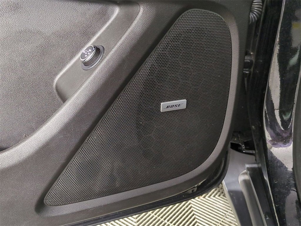 Used 2023 Chevrolet Traverse RS image 24