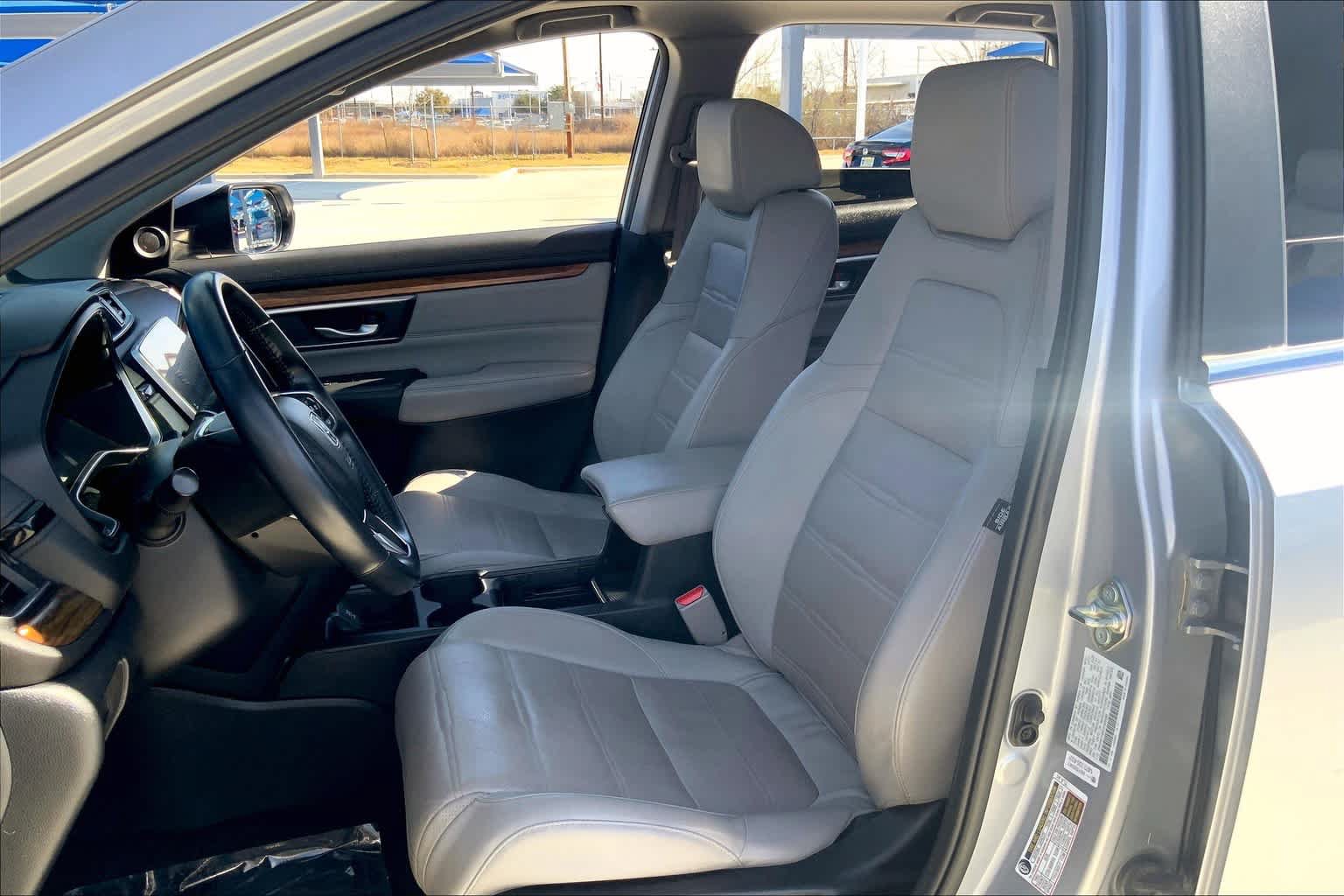 Used 2017 Honda CR-V Touring image 8