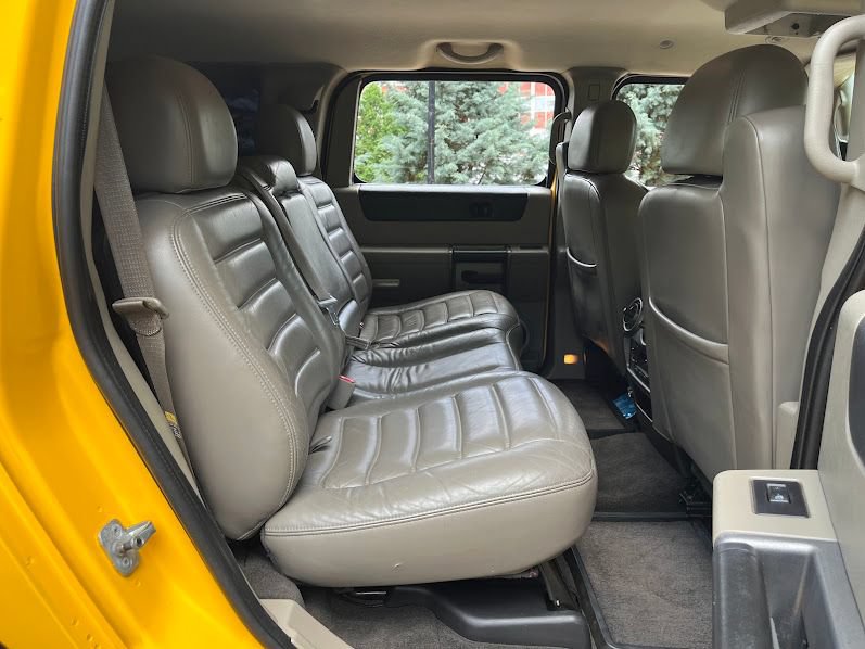 Used 2004 HUMMER H2 w/ Preferred Equipment Group AWD/4WD image 40