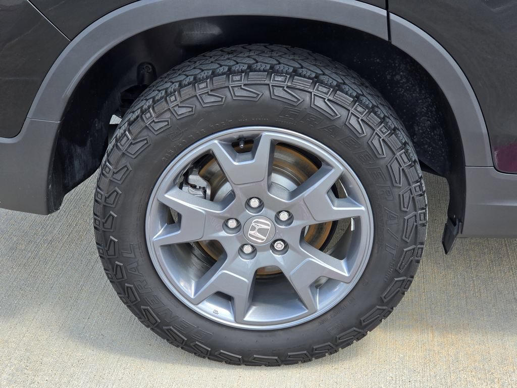 Certified 2025 Honda Passport TrailSport image 10