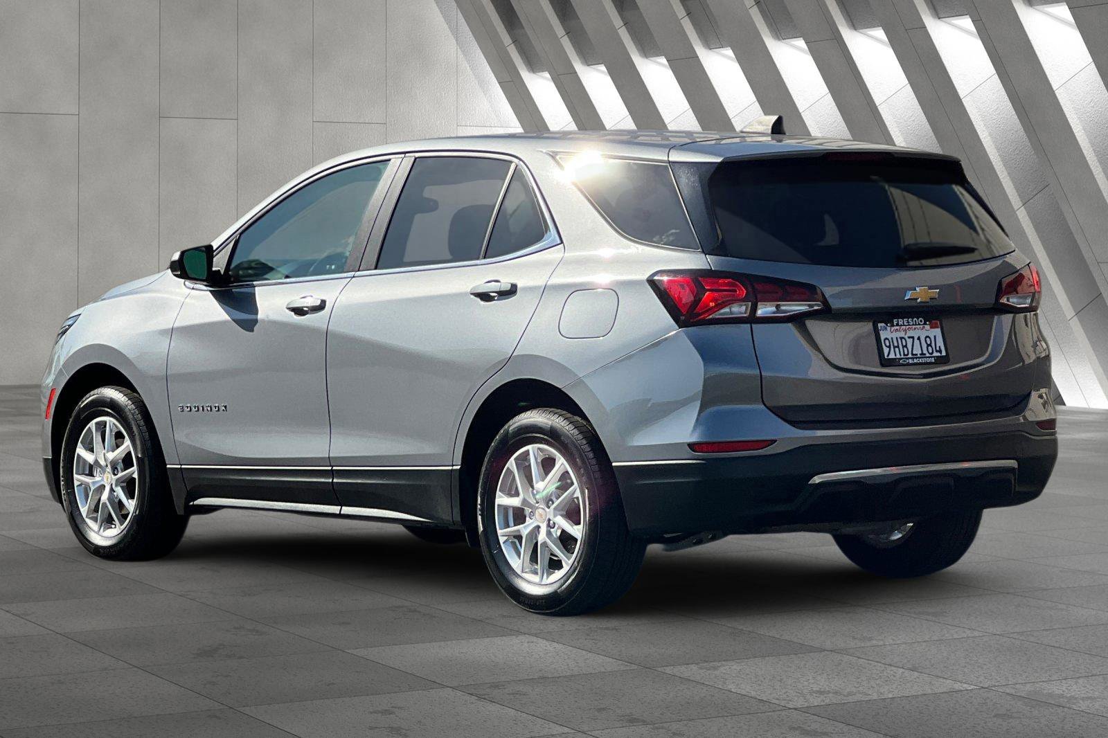 Used 2023 Chevrolet Equinox LT image 6