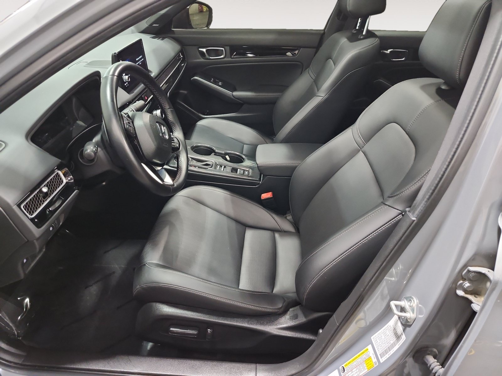 Used 2025 Honda Civic Sport Touring image 9