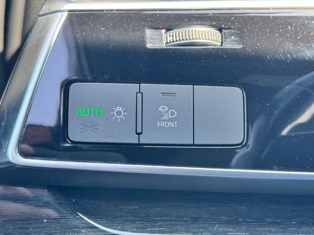 Used 2021 Audi Q7 3.0T Premium AWD/4WD image 35