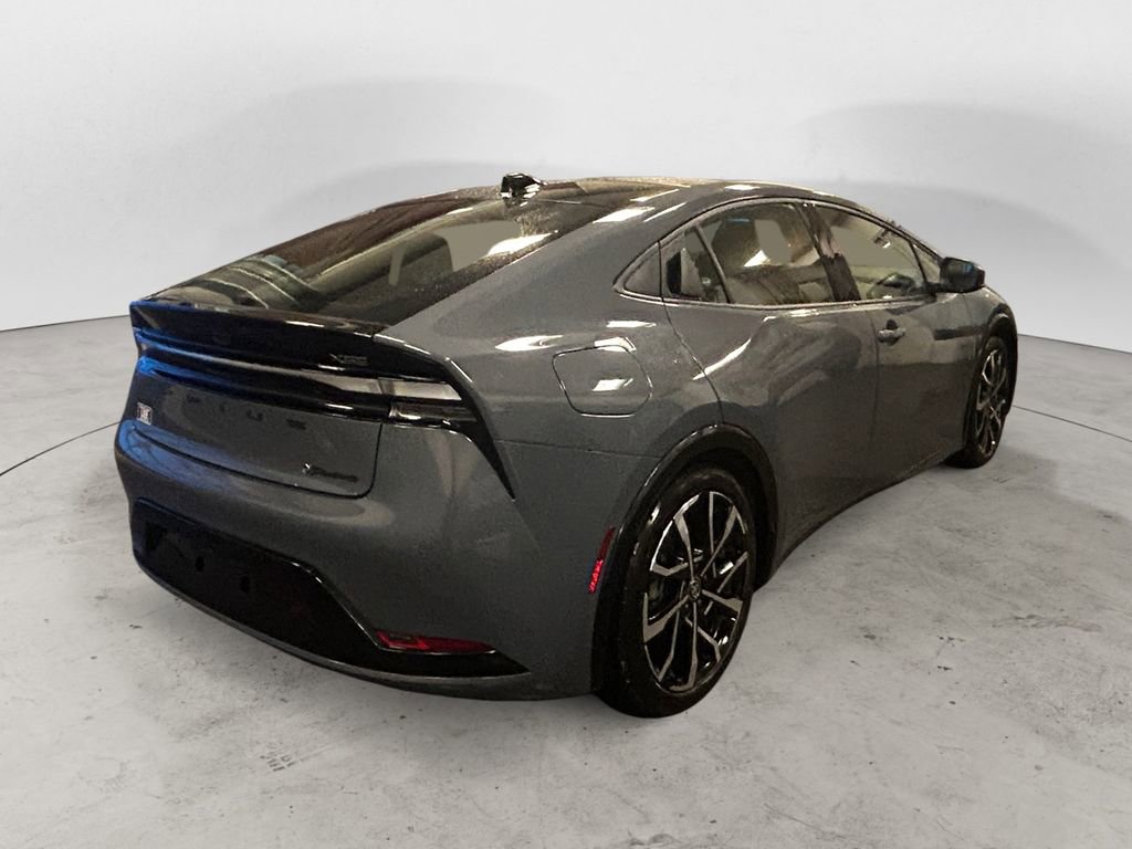 Used 2024 Toyota Prius Prime FWD image 5