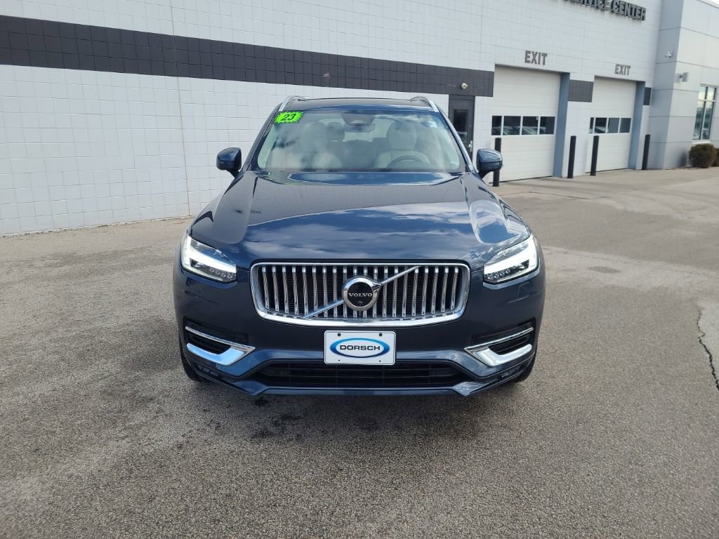 Used 2023 Volvo XC90 B6 Plus image 9