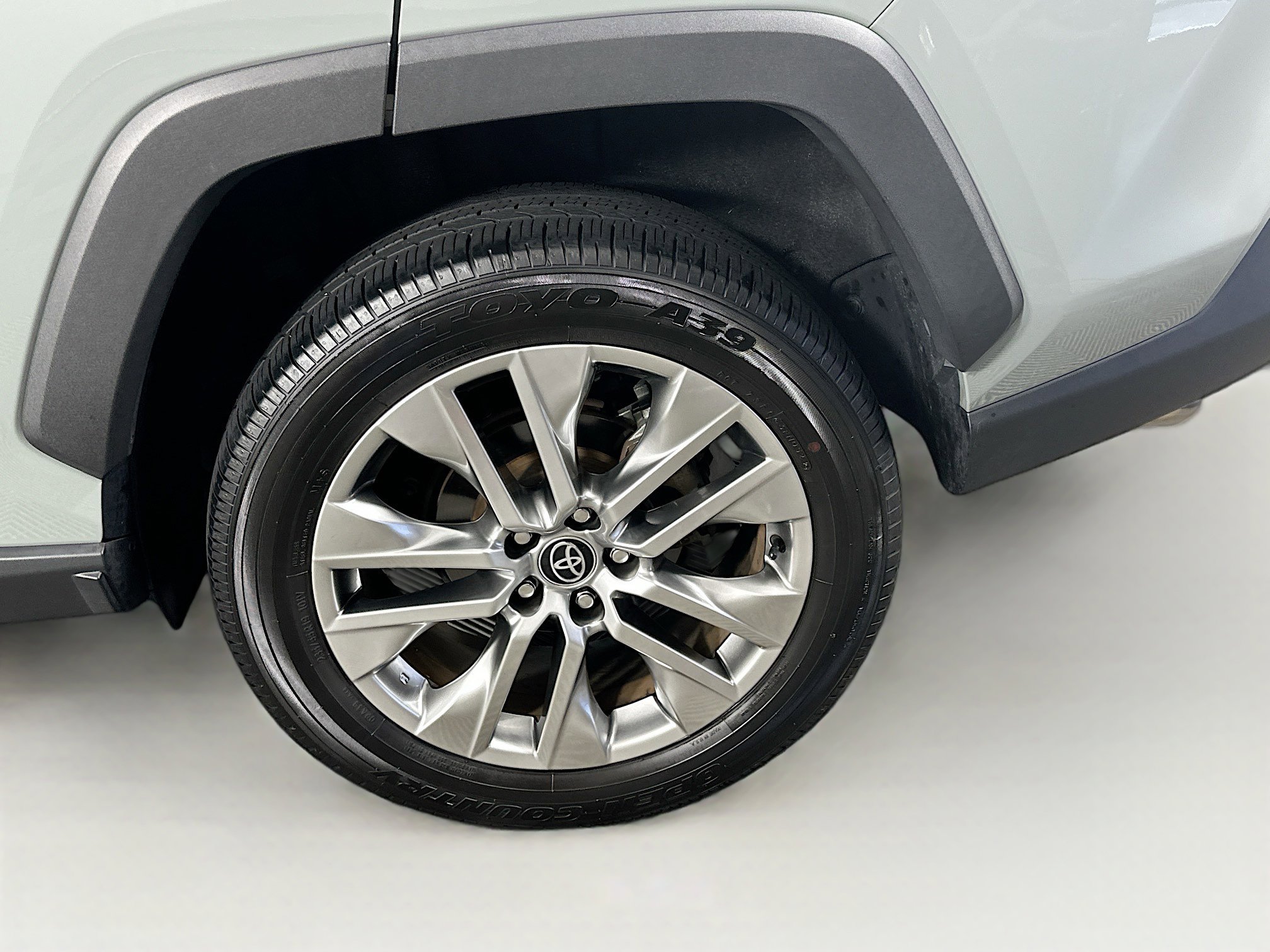 Used 2023 Toyota RAV4 XLE Premium image 11