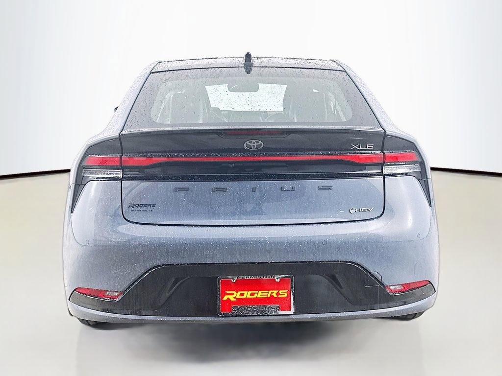 Used 2024 Toyota Prius XLE AWD/4WD image 7