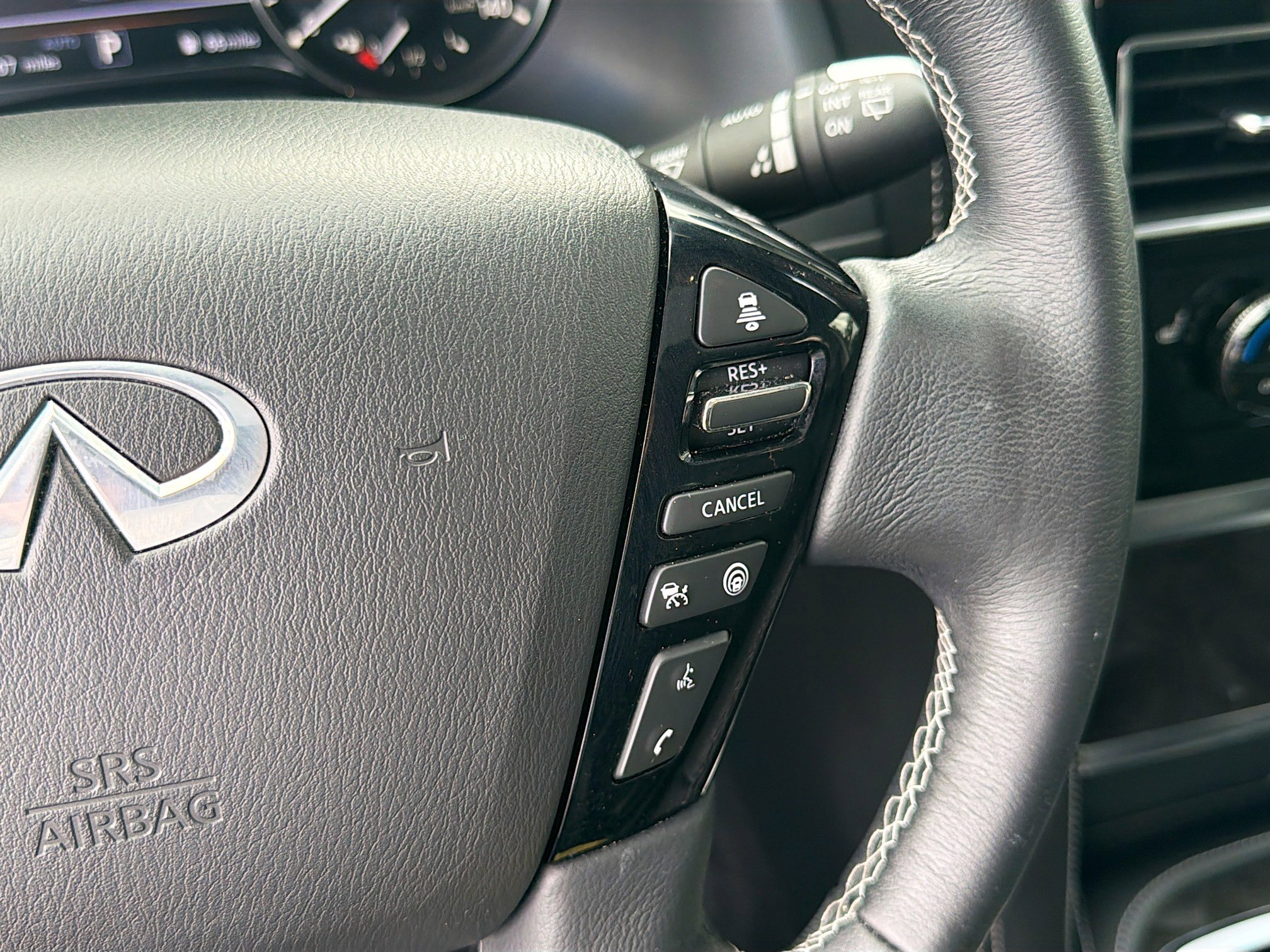 Used 2023 INFINITI QX80 Luxe w/ Cargo Package AWD/4WD image 42