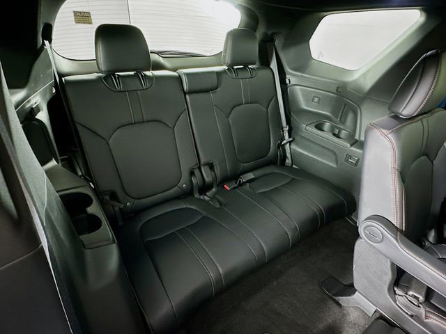 Used 2025 Honda Pilot TrailSport image 9
