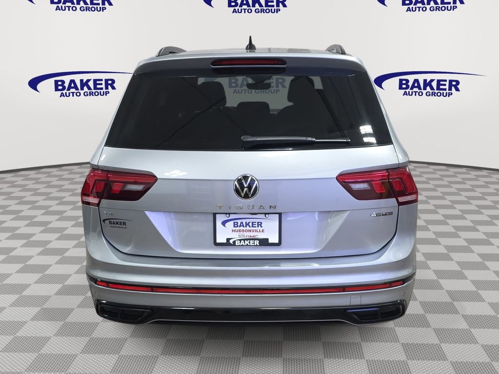 Used 2022 Volkswagen Tiguan SE R-Line image 6