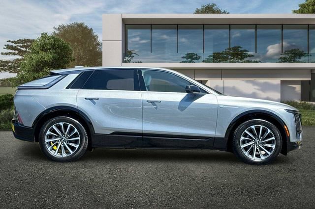 Certified 2024 Cadillac Lyriq Sport AWD/4WD image 3