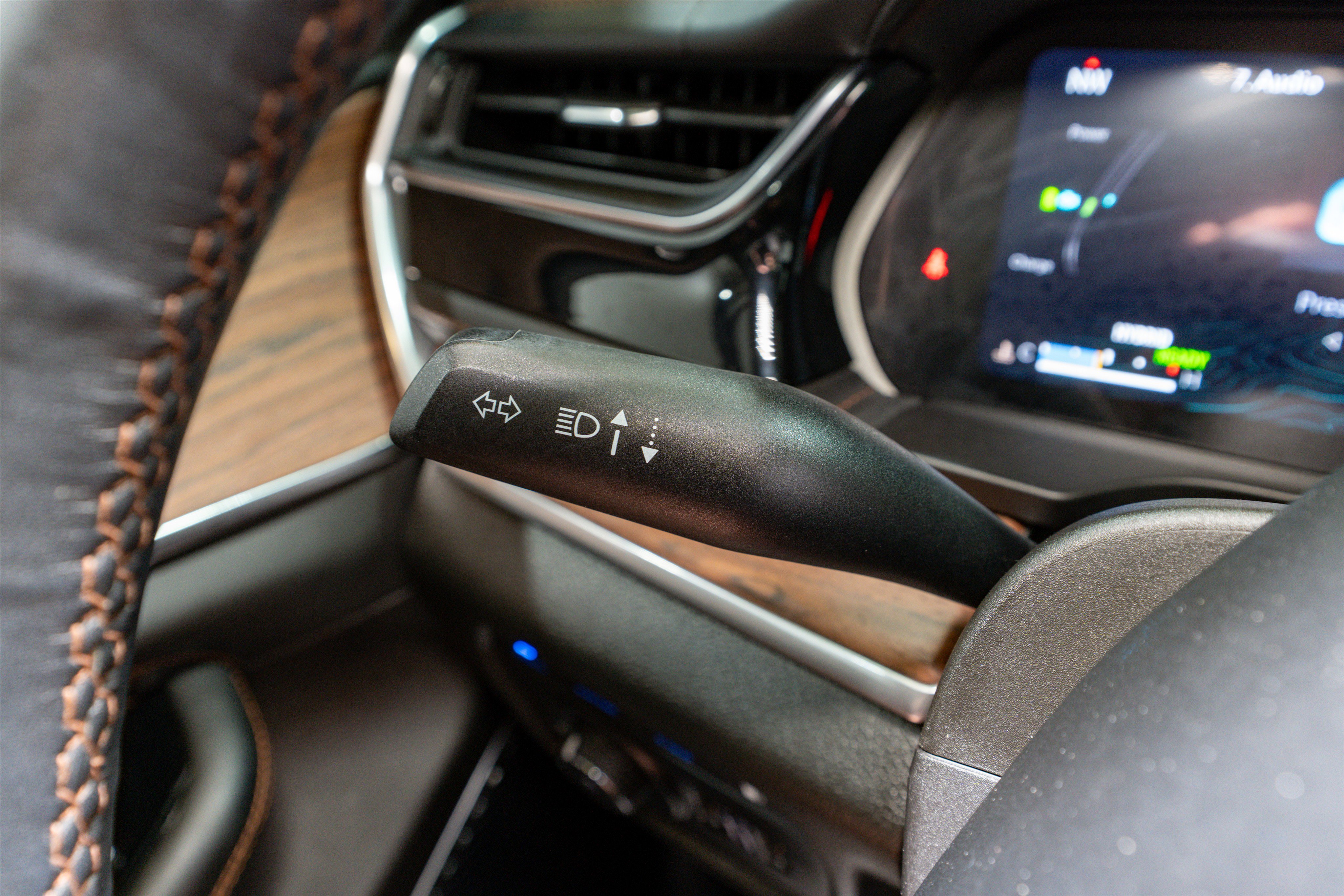 Used 2023 Jeep Grand Cherokee Summit w/ High Altitude Package image 34