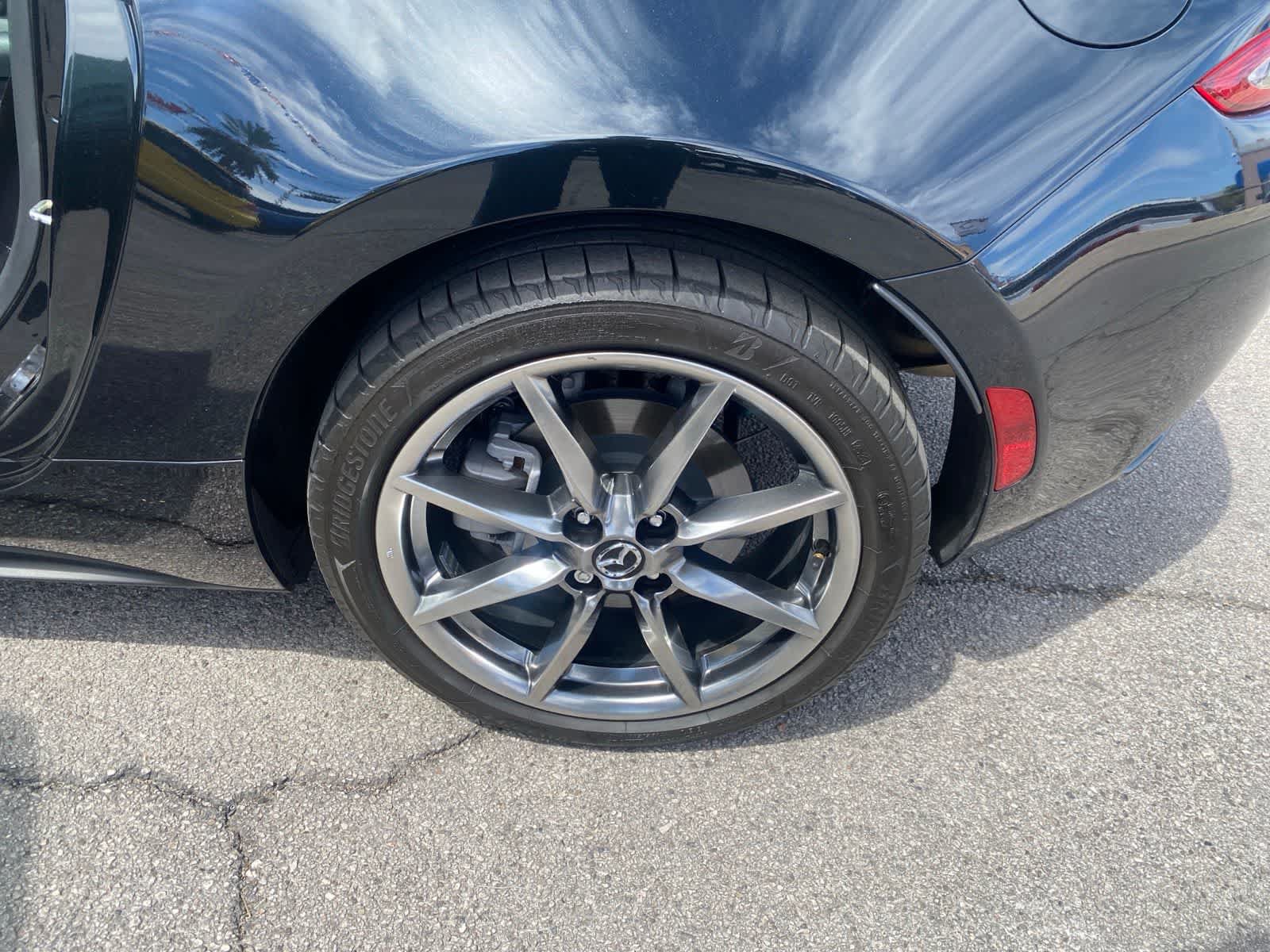 Used 2022 MAZDA MX-5 Miata RF Grand Touring RWD image 12