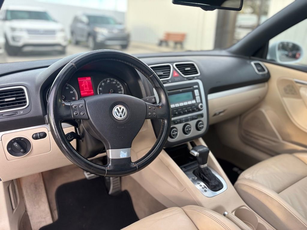 Used 2007 Volkswagen Eos 2.0T FWD image 17