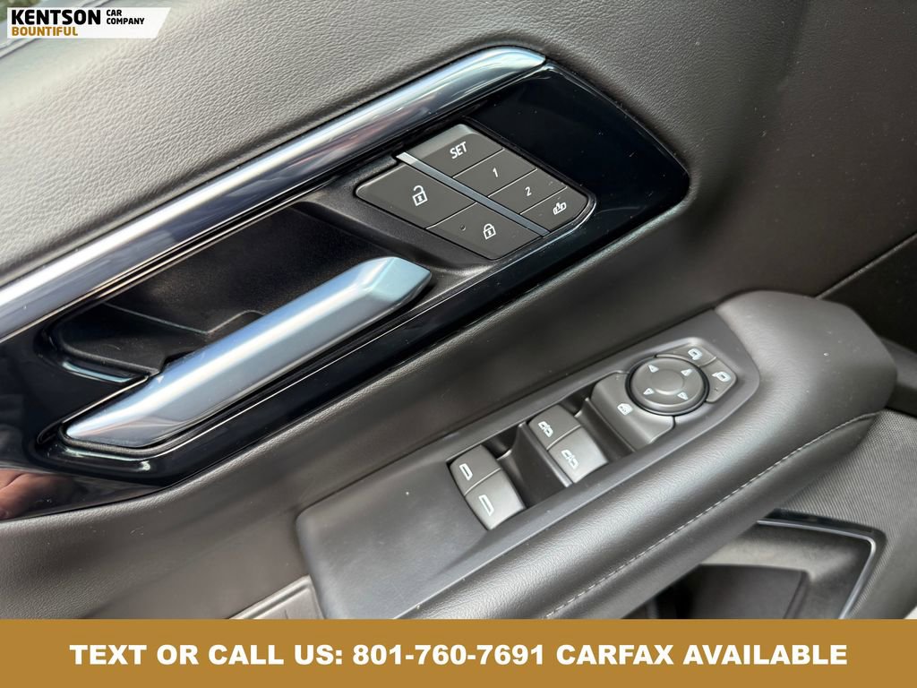 Used 2025 Chevrolet Suburban Z71 image 22