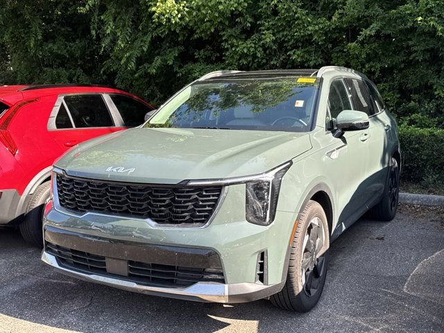 Used 2025 Kia Sorento EX w/ EX Panoramic Sunroof Package FWD image 3