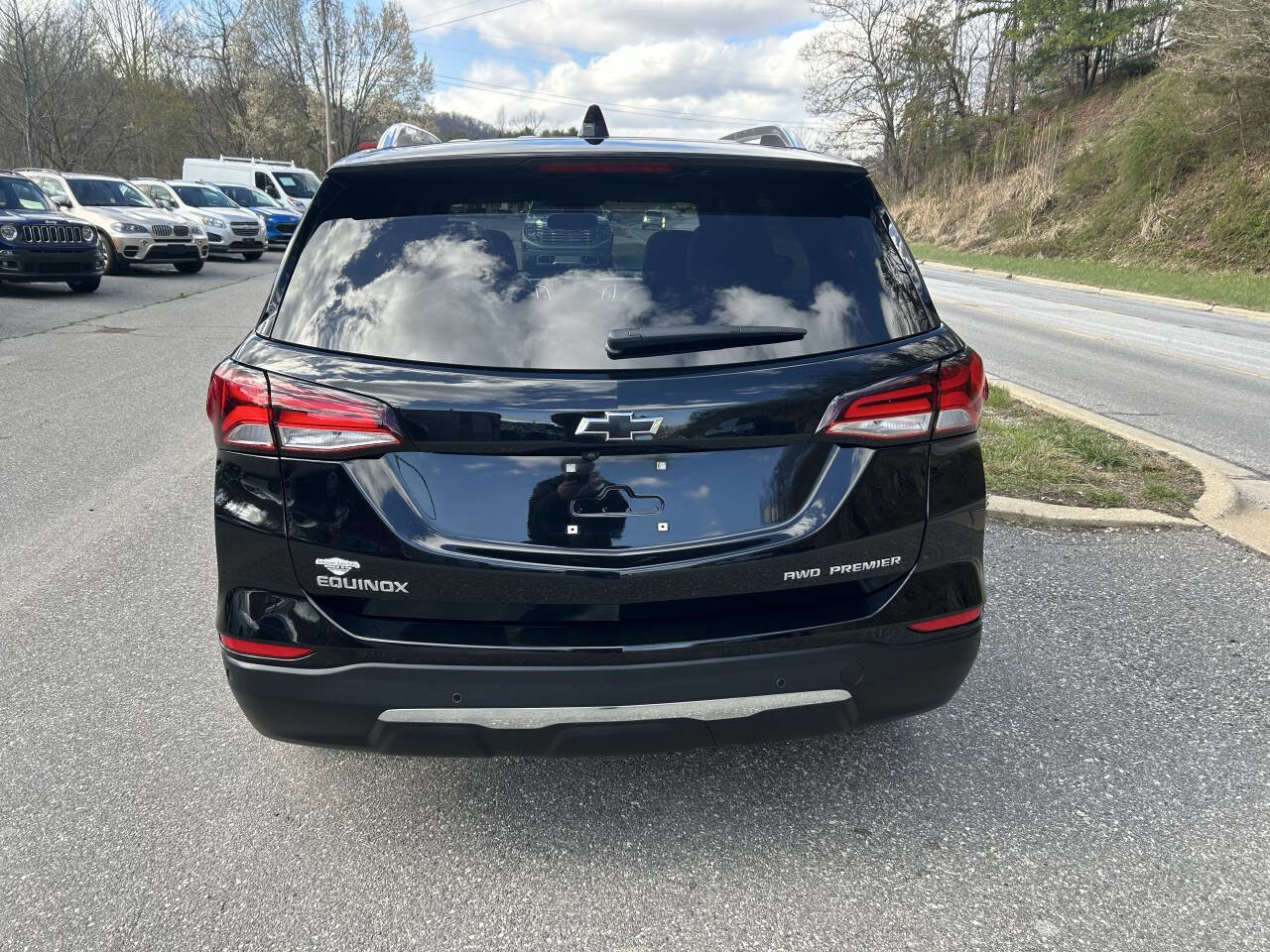 Used 2023 Chevrolet Equinox Premier image 7