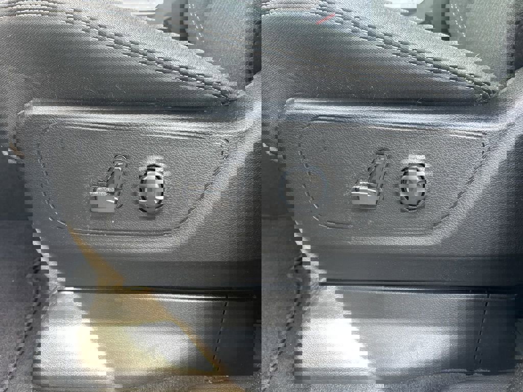 Used 2023 RAM 1500 Big Horn image 13