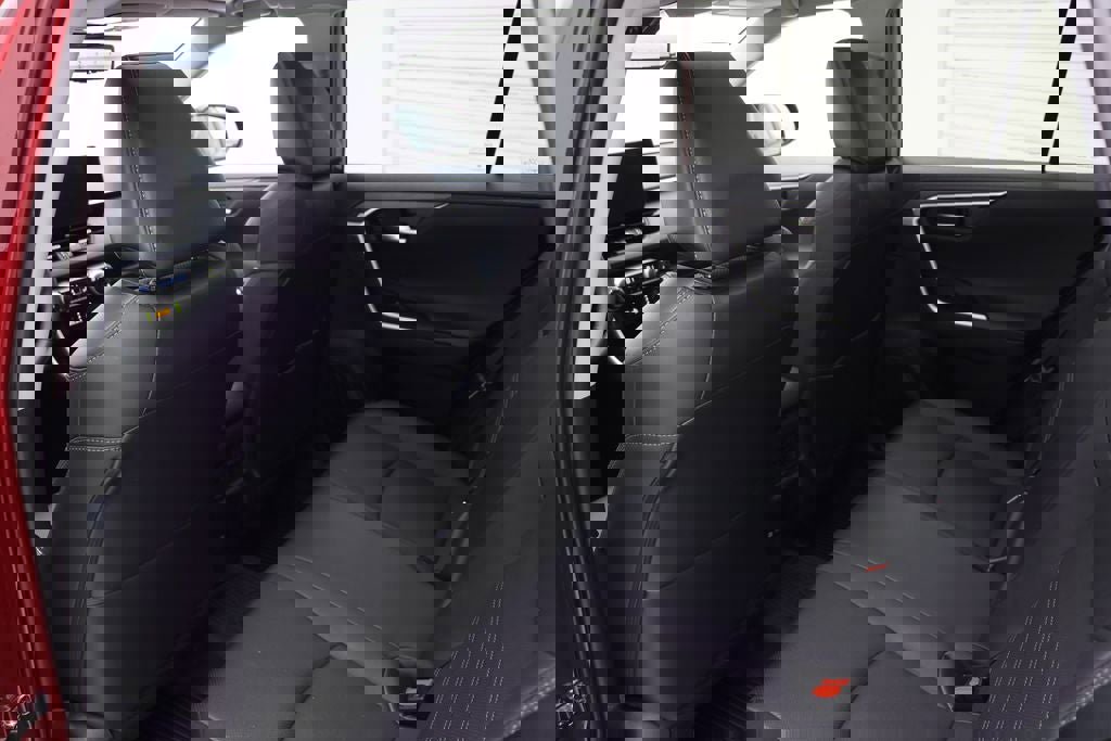 Used 2023 Toyota RAV4 Limited image 10