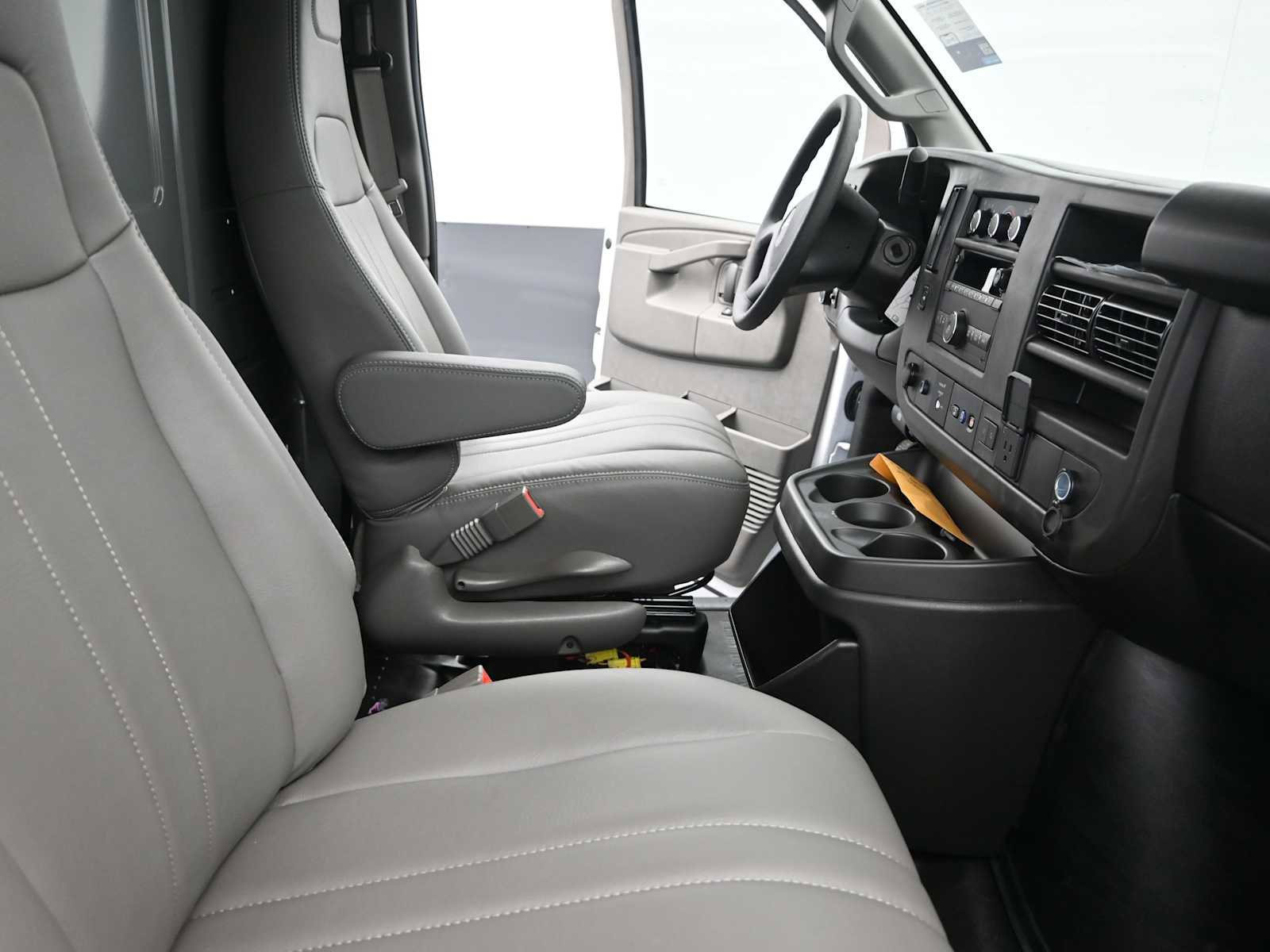 New 2025 GMC Savana 2500 w/ Driver Convenience Package image 23