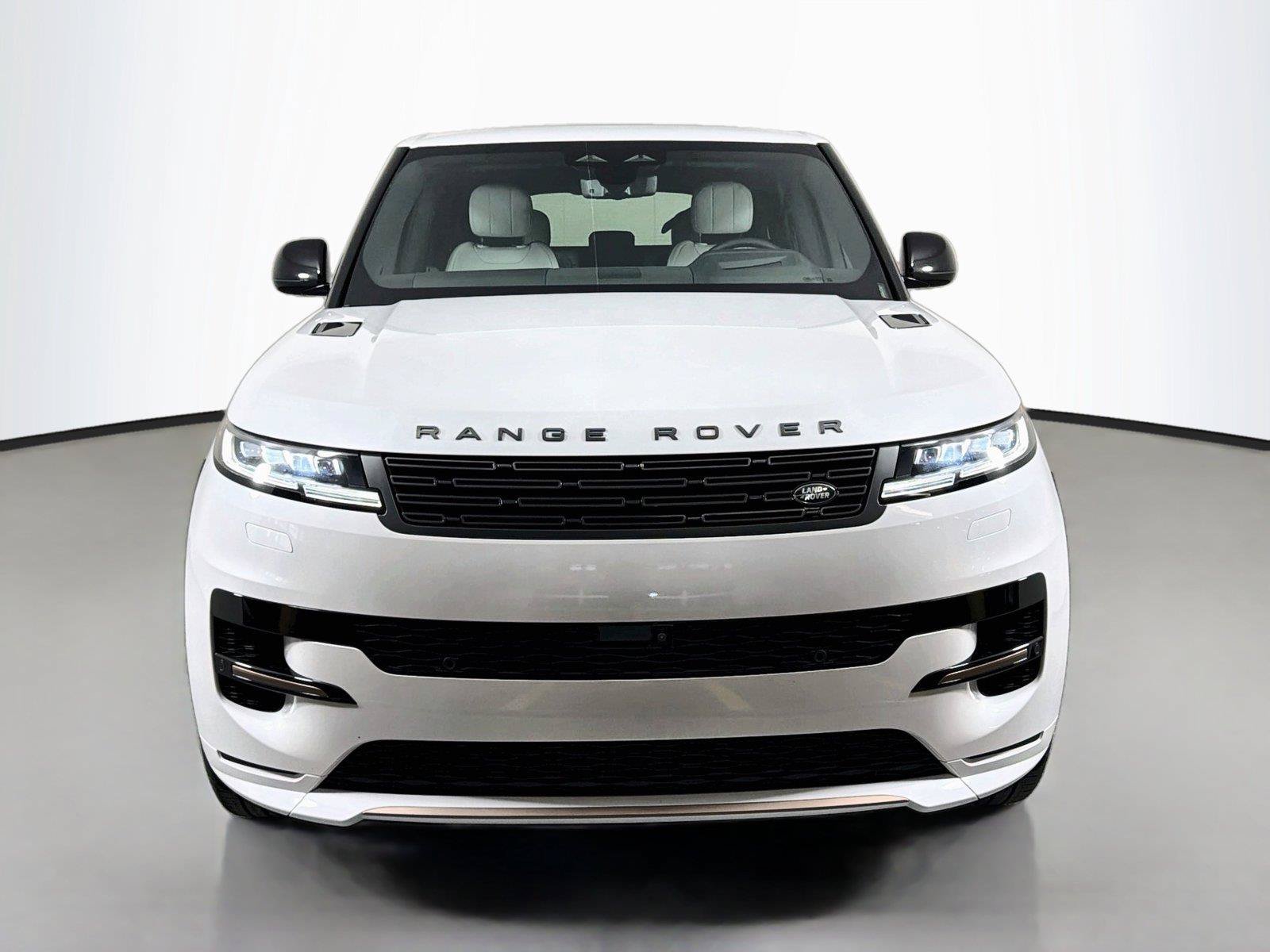 New 2027 Land Rover Range Rover Sport Dynamic SE AWD/4WD image 2