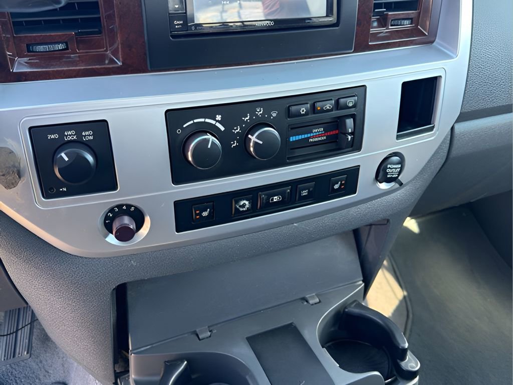 Used 2008 Dodge Ram 2500 Truck ST image 12