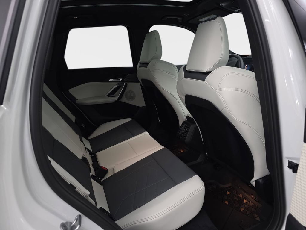 New 2026 BMW X1 xDrive28i w/ Technology Package image 11