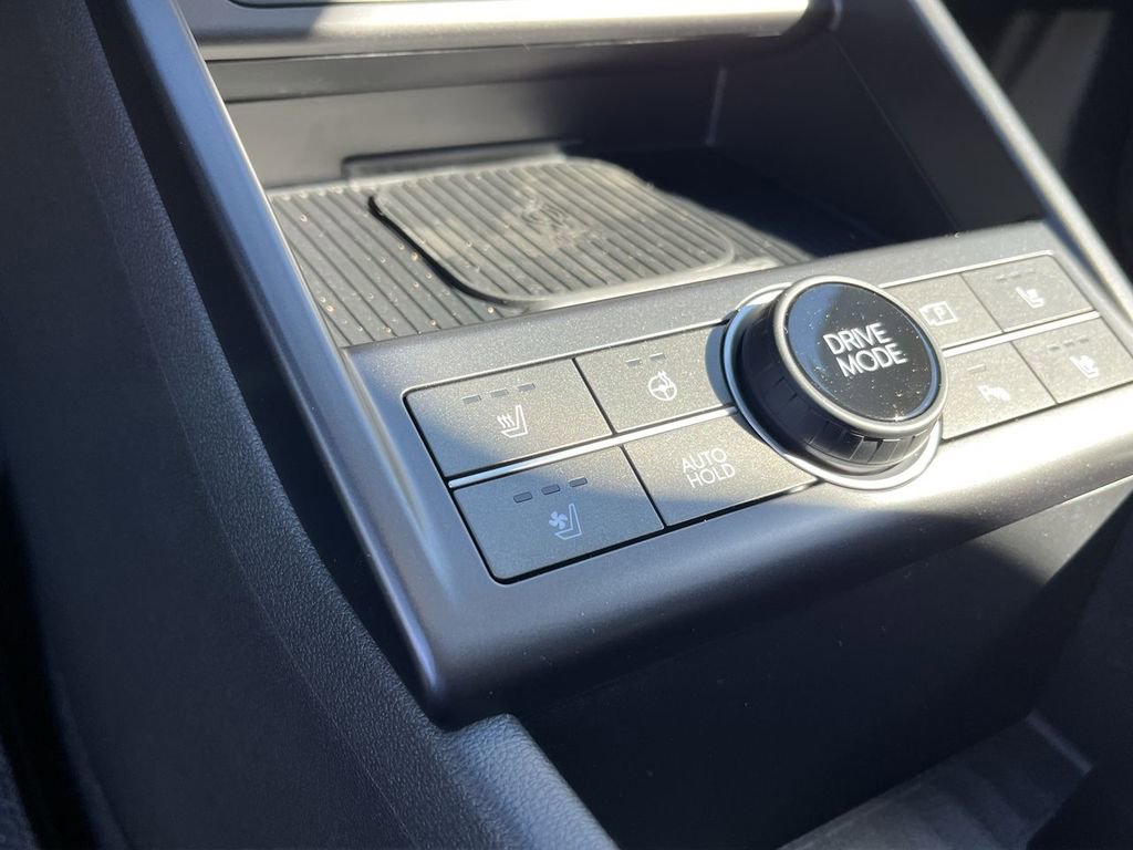 Used 2024 Hyundai Kona Limited image 26