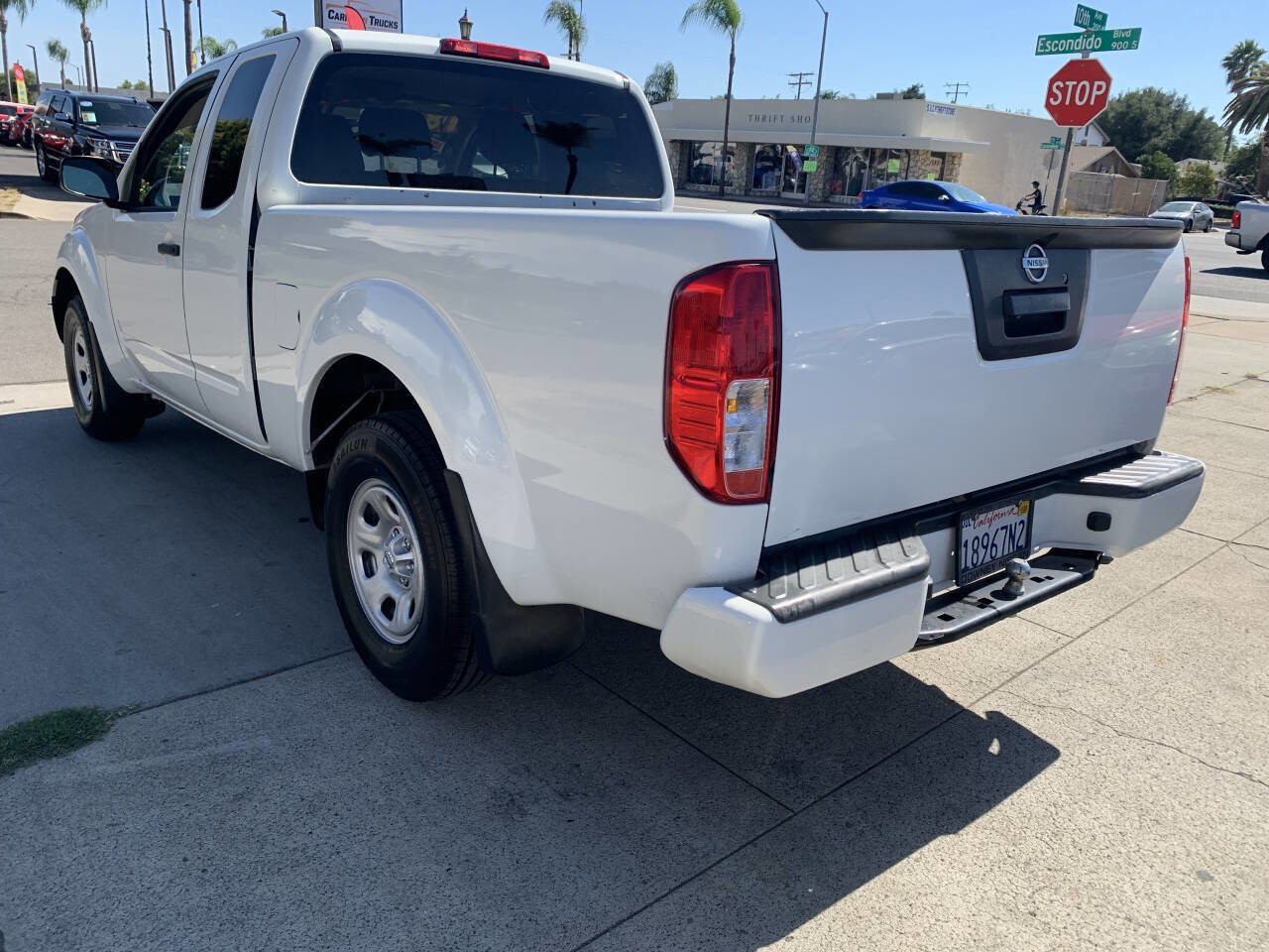 Used 2018 Nissan Frontier S image 4