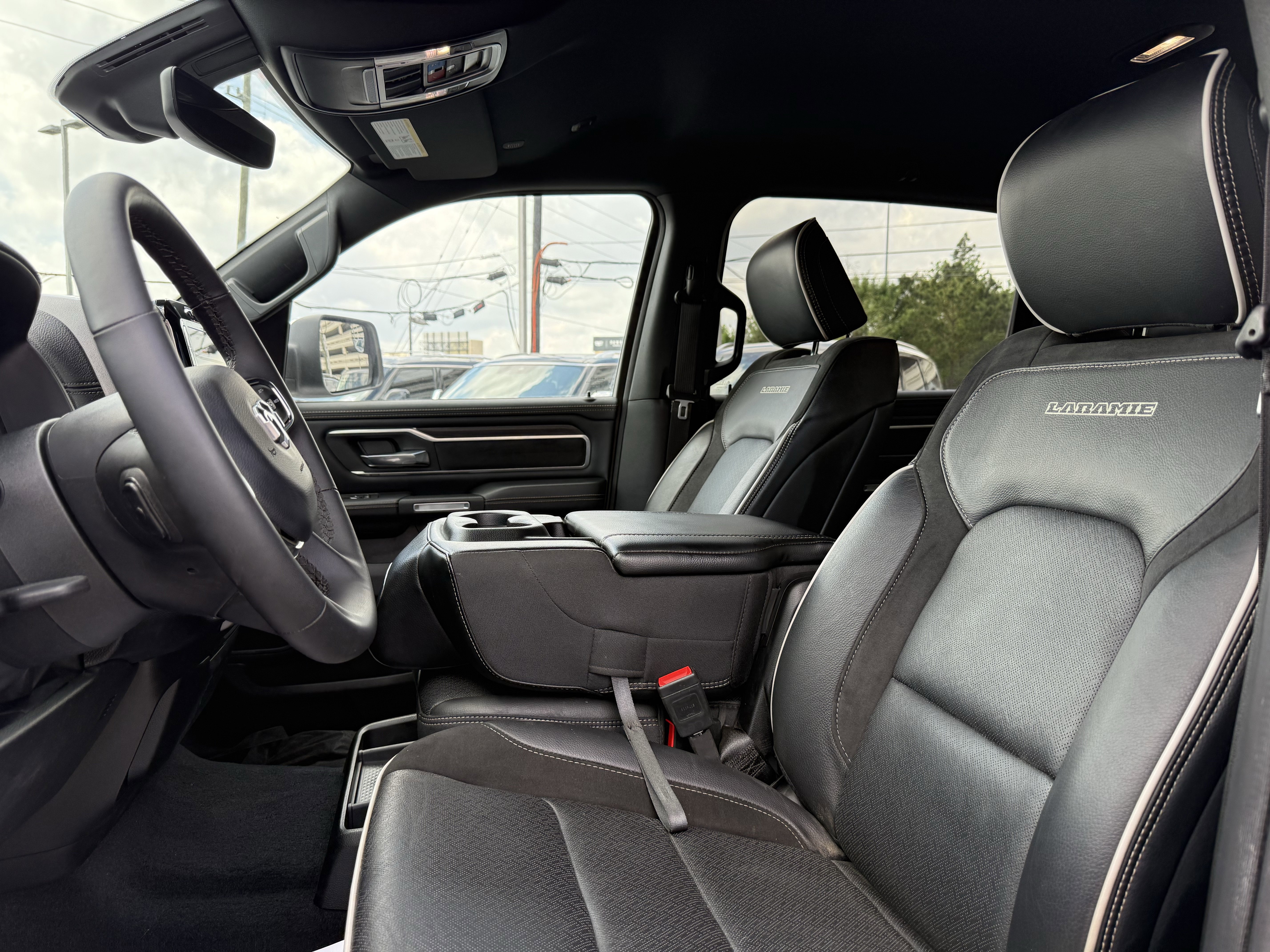 Used 2025 RAM 1500 Laramie image 16