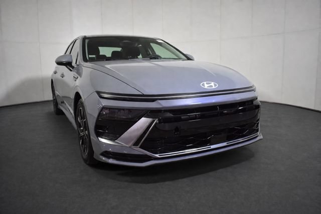 Used 2025 Hyundai Sonata SEL FWD image 3