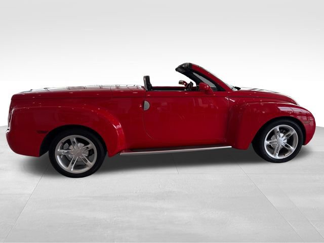Used 2004 Chevrolet SSR w/ Preferred Equipment Group RWD image 7