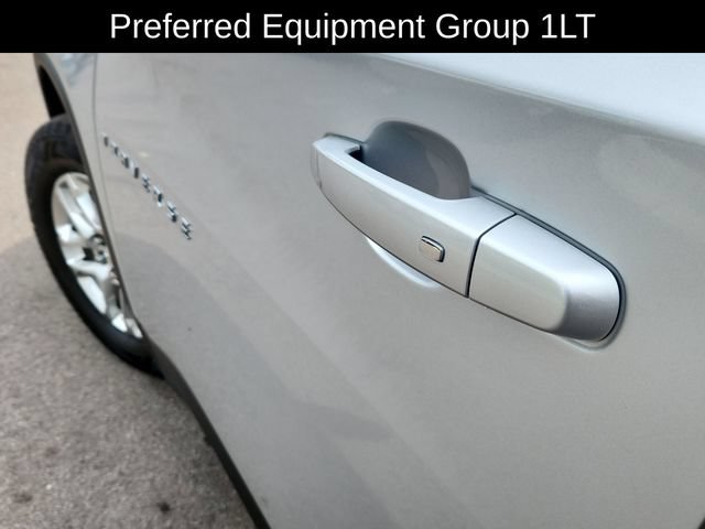 Used 2020 Chevrolet Traverse LT FWD image 20
