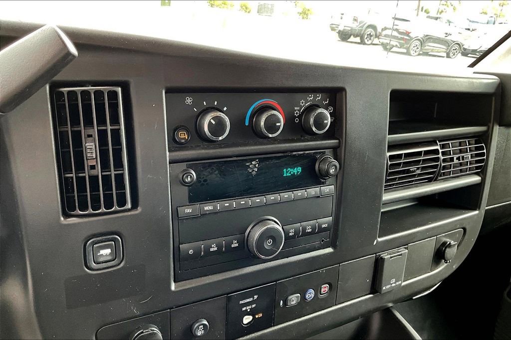 Used 2024 GMC Savana 2500 w/ Driver Convenience Package image 15