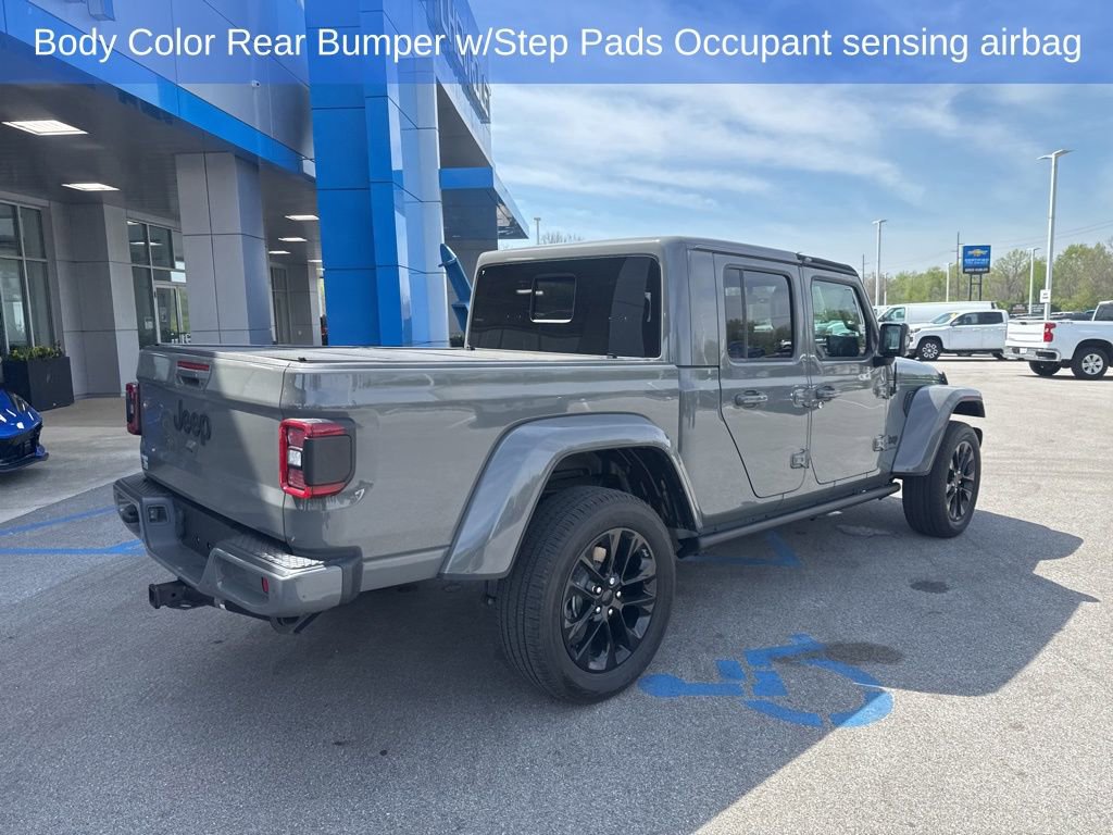 Used 2023 Jeep Gladiator Overland image 10